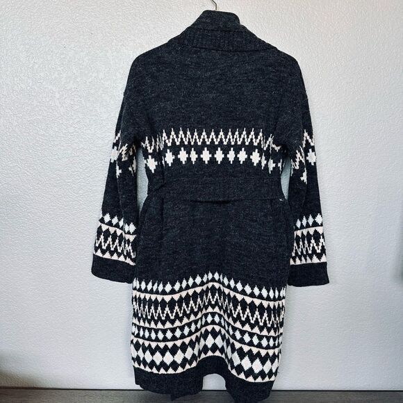 Minkpink Thick Gray Aztec Belted Cardigan Shrug Sweater M/L - Picture 2 of 5